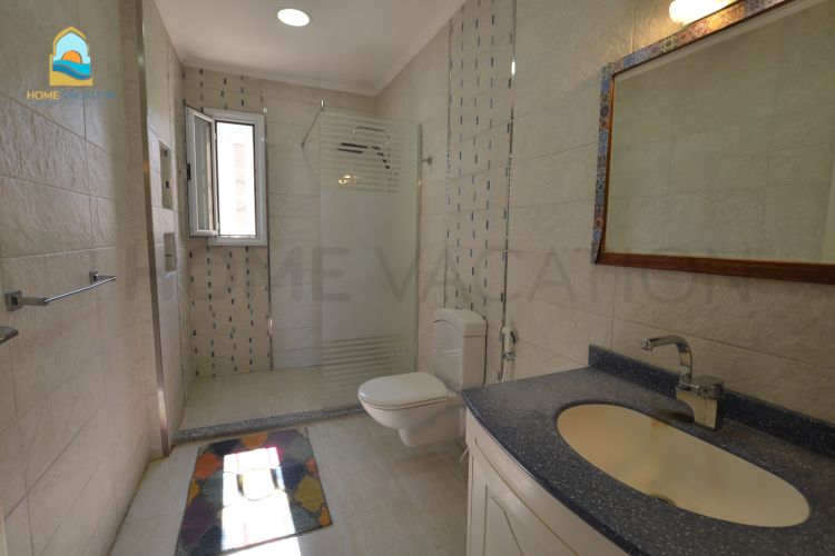 25 mamsha tourist center villa hurghada bathroom 6_b9253_lg