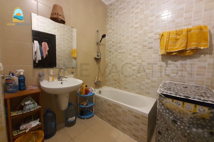 one bedroom apartment for rent in el kawther hurghada bathroom_ff79b_lg
