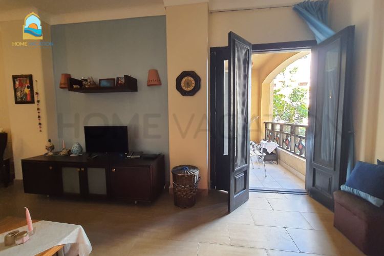 one bedroom apartment for rent in el kawther hurghada reception balcony_5fcf5_lg